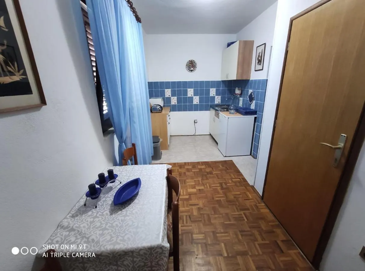 Apartmani Svajka Baška 0*,  Kroatien