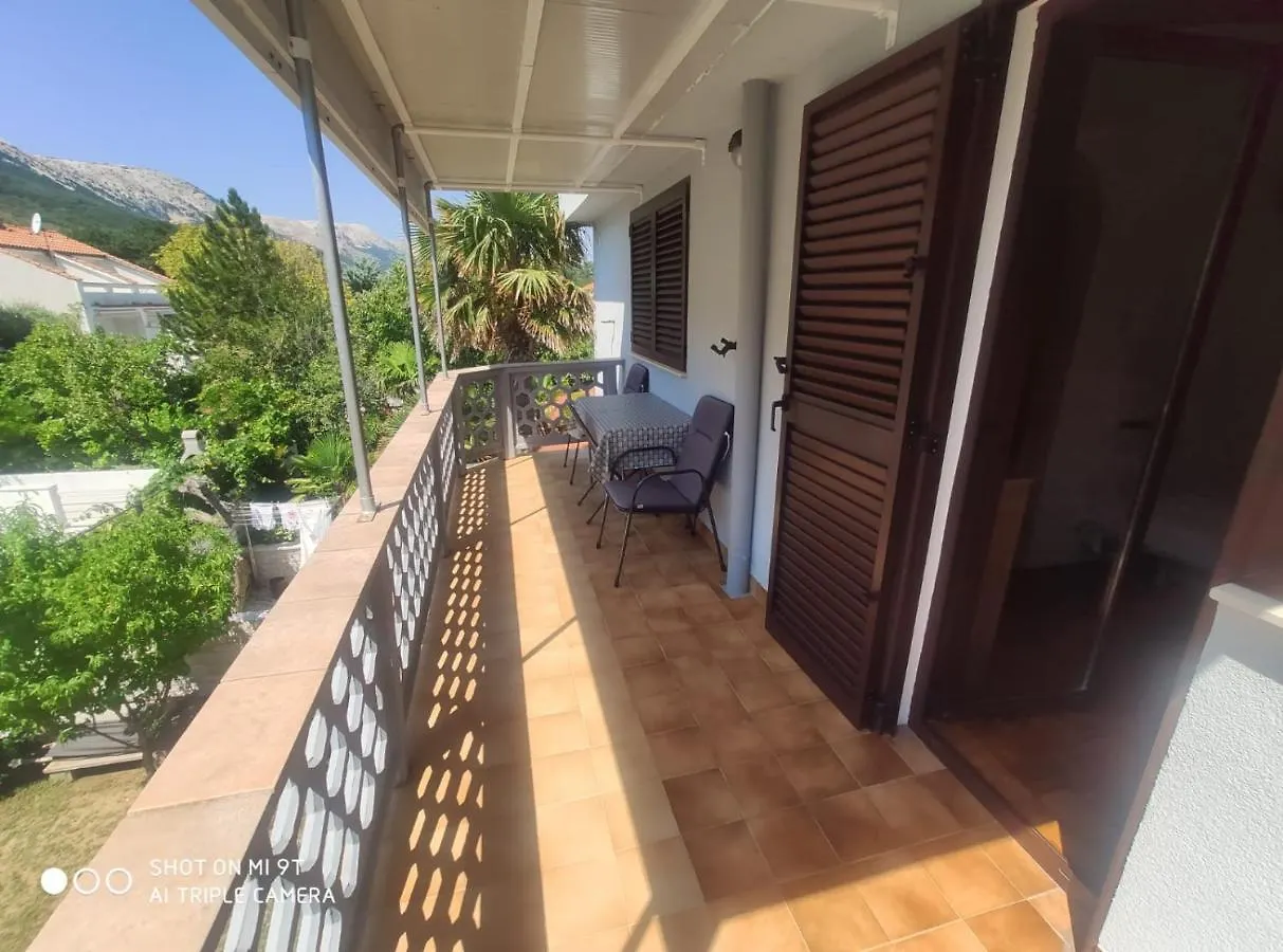 Apartmani Svajka Baška 0*,